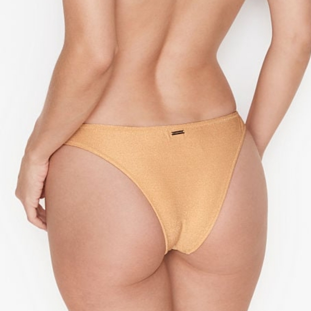 Victoria's Secret Swim - Picture 2 of 6